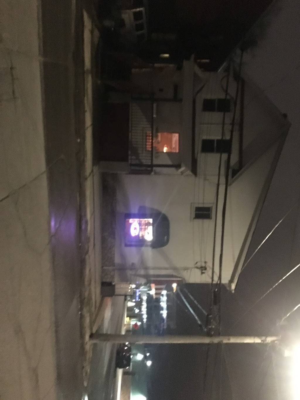 Il Vagabondo Restaurant | restaurant | 186 Barrette St, Vanier, ON K1L 8A1, Canada | 6137494877 OR +1 613-749-4877