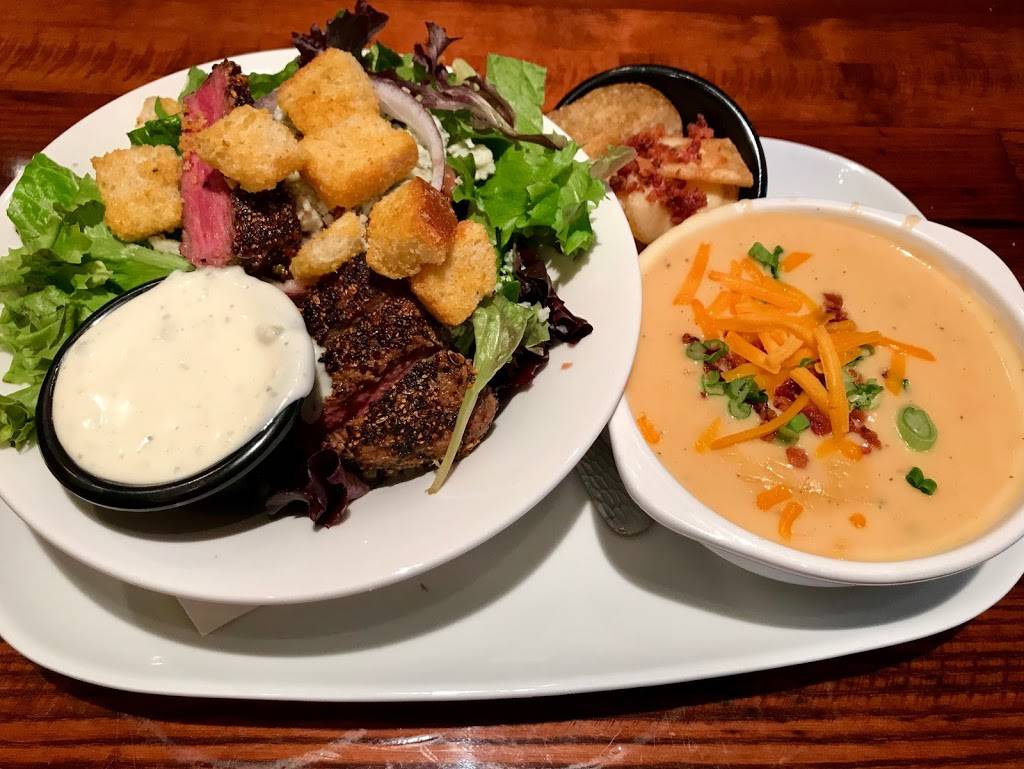 LongHorn Steakhouse | meal takeaway | 1110 Town Square Rd, Pottstown, PA 19465, USA | 6107189505 OR +1 610-718-9505