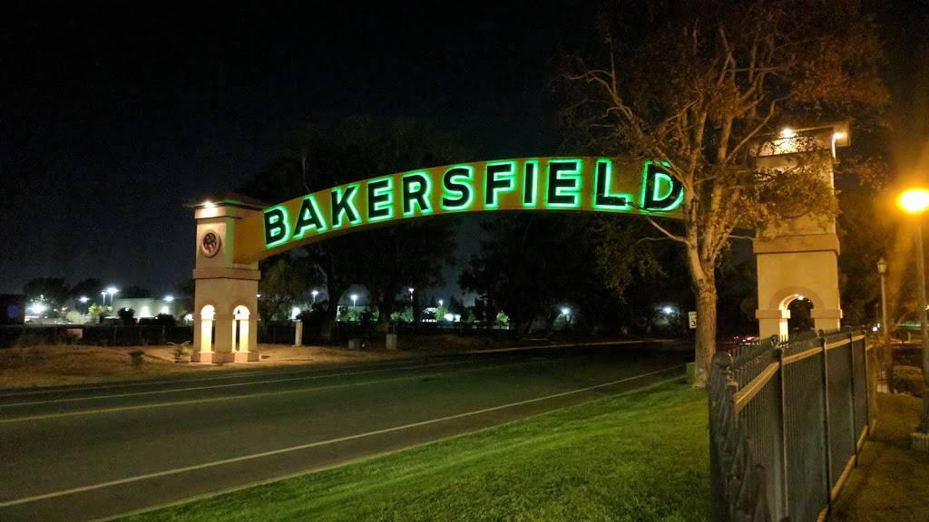 Buck Owens Crystal Palace | restaurant | 2800 Buck Owens Blvd, Bakersfield, CA 93308, USA | 6613287560 OR +1 661-328-7560