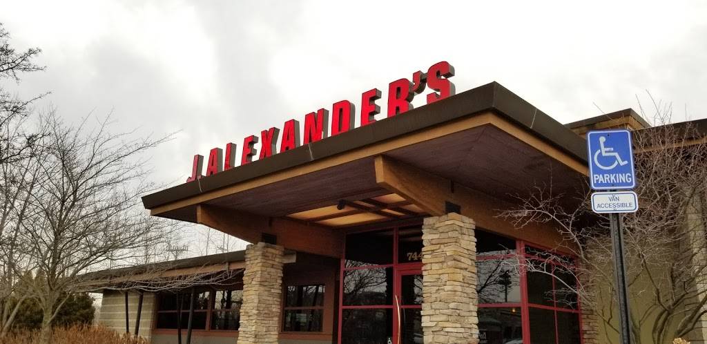 J. Alexanders Restaurant | restaurant | 7440 Orchard Lake Rd, West Bloomfield Township, MI 48322, USA | 2485388349 OR +1 248-538-8349