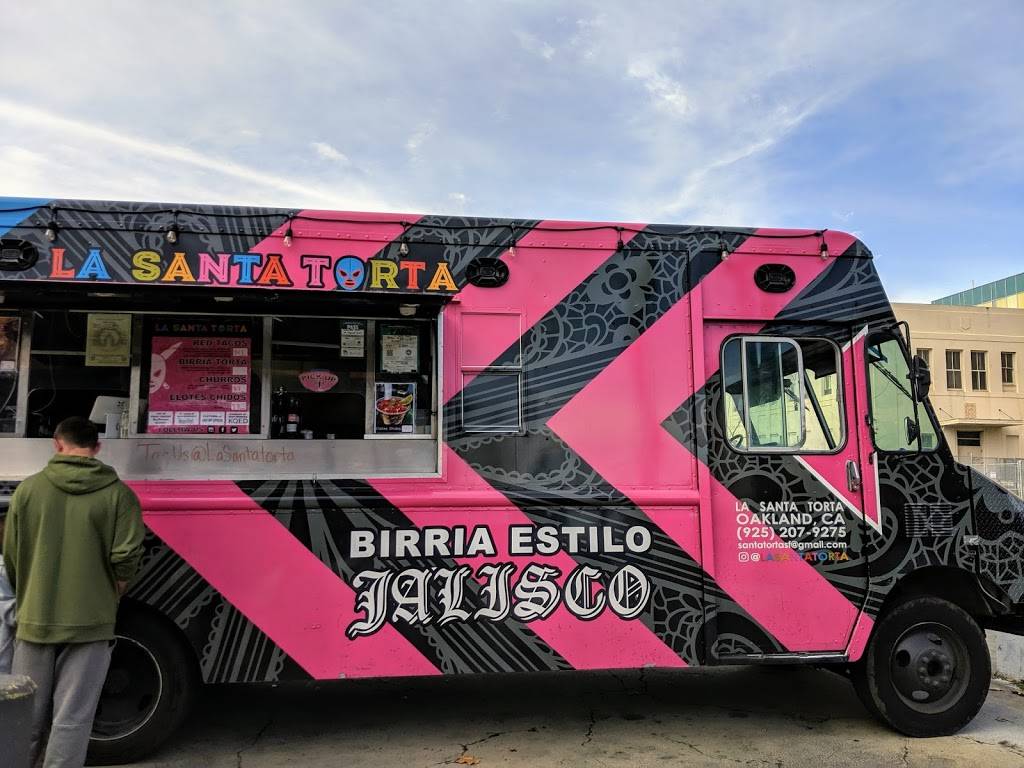 La Santa Torta | restaurant | 333 Broadway, Oakland, CA 94607, USA | 9252079275 OR +1 925-207-9275