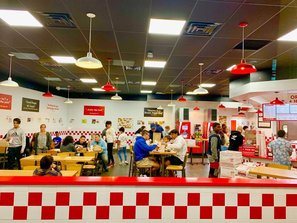 Five Guys | meal takeaway | 9457 S Dixie Hwy, Pinecrest, FL 33156, USA | 3056692115 OR +1 305-669-2115