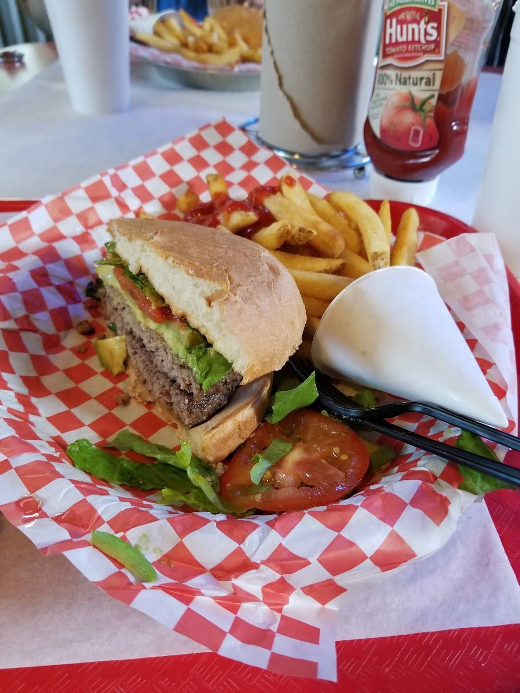 Bigz Burger Joint | restaurant | 2303 N Loop 1604 W, San Antonio, TX 78258, USA | 2104082029 OR +1 210-408-2029