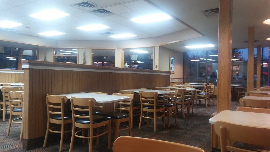 Wendys | restaurant | 1716 E Main St, Richmond, IN 47374, USA | 7659655544 OR +1 765-965-5544