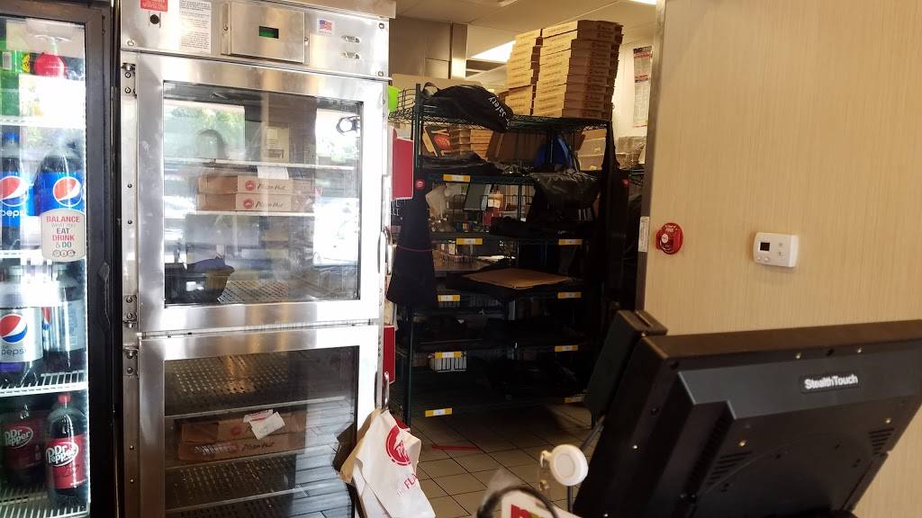 Pizza Hut | restaurant | 2475 Blanding Blvd Ste 5, Middleburg, FL 32068, USA | 9042820909 OR +1 904-282-0909