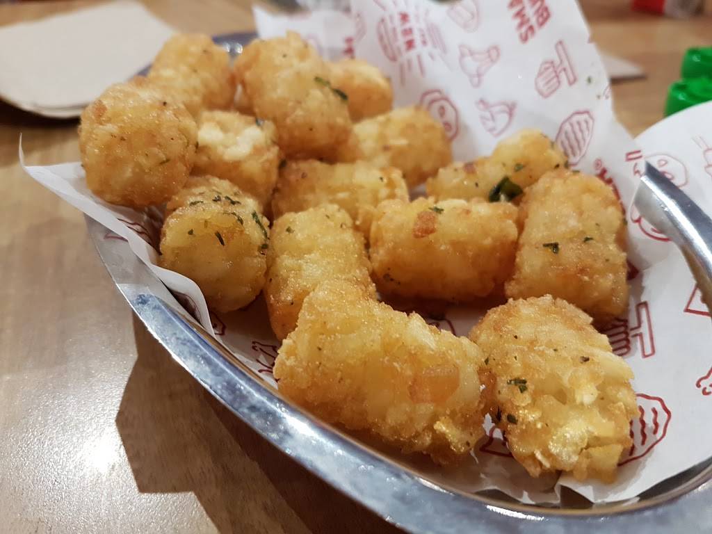 Smashburger | restaurant | 81 Wolf Rd, Colonie, NY 12205, USA | 5184874099 OR +1 518-487-4099