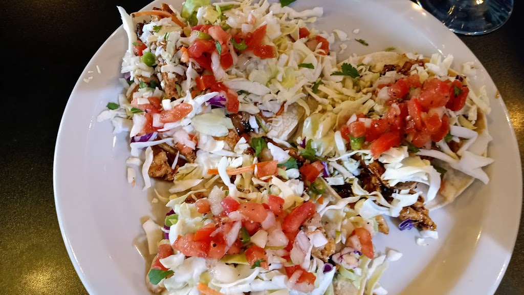 The Point Pub & Grill | restaurant | 1345 Center Dr, Medford, OR 97501, USA | 5418164395 OR +1 541-816-4395