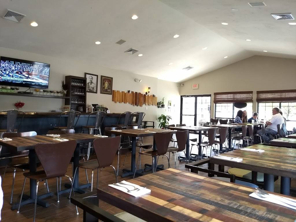 District Thai Restaurant | restaurant | 1057 N George St, York, PA 17404, USA | 7177473636 OR +1 717-747-3636