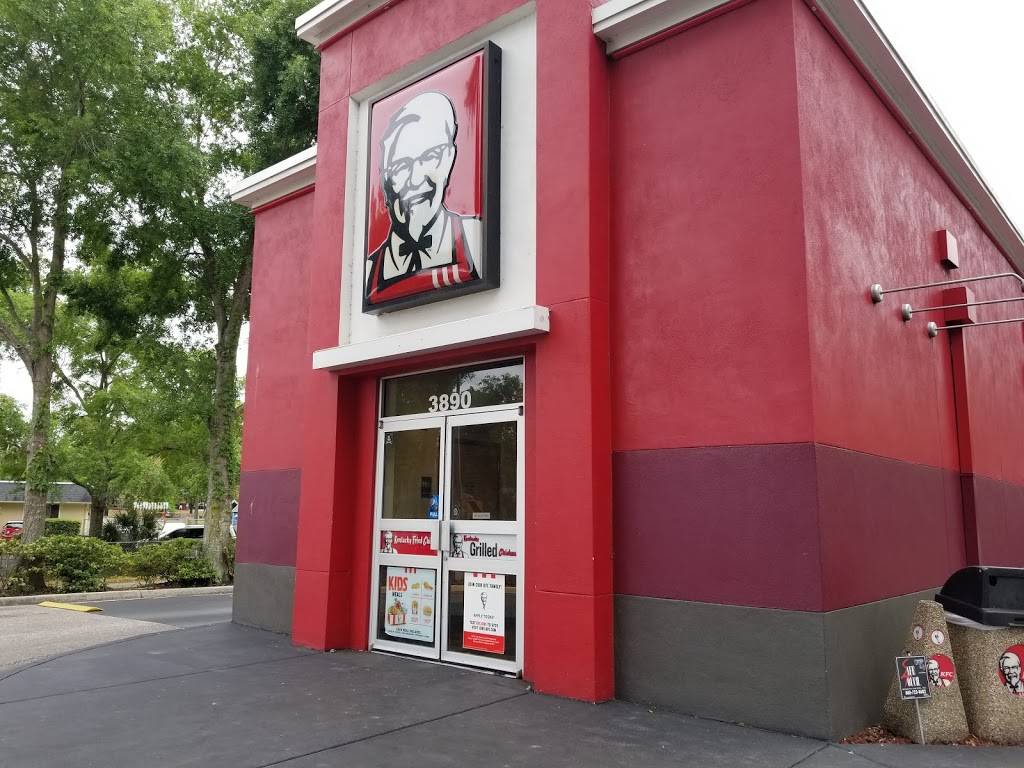 KFC | restaurant | 5120 SE Abshier Blvd, Belleview, FL 34420, USA | 3522455663 OR +1 352-245-5663
