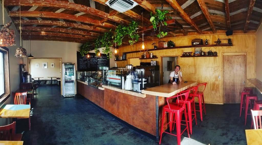 Giant Rock Meeting Room & Coffee House | bakery | 1141 Old Woman Springs Rd unit a, Yucca Valley, CA 92284, USA | 4422721472 OR +1 442-272-1472