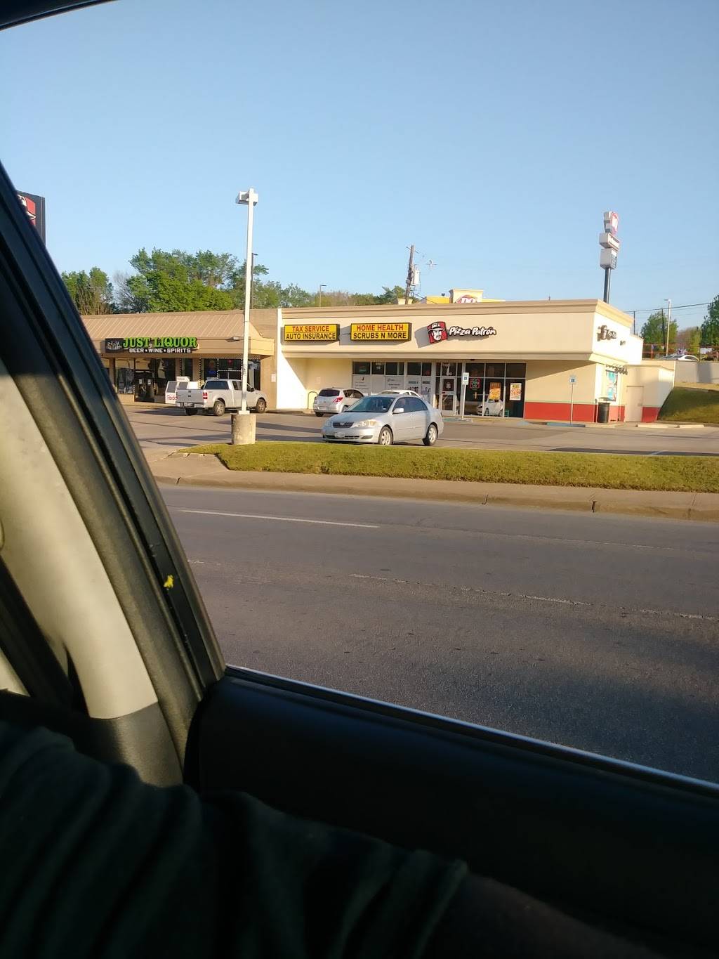 Pizza Patron | meal takeaway | 6102 Skillman St #100, Dallas, TX 75231, USA | 2143659191 OR +1 214-365-9191