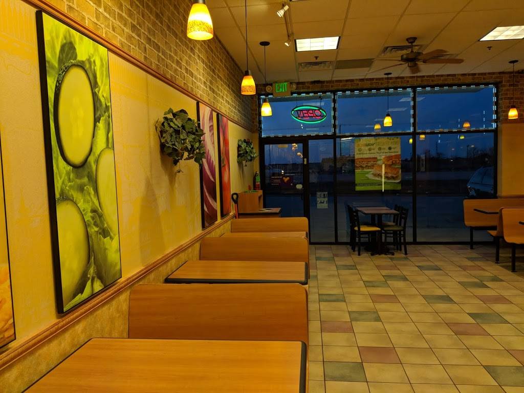 Subway Restaurants | restaurant | 2998 E 181st Ave, Hebron, IN 46341, USA | 2196960260 OR +1 219-696-0260