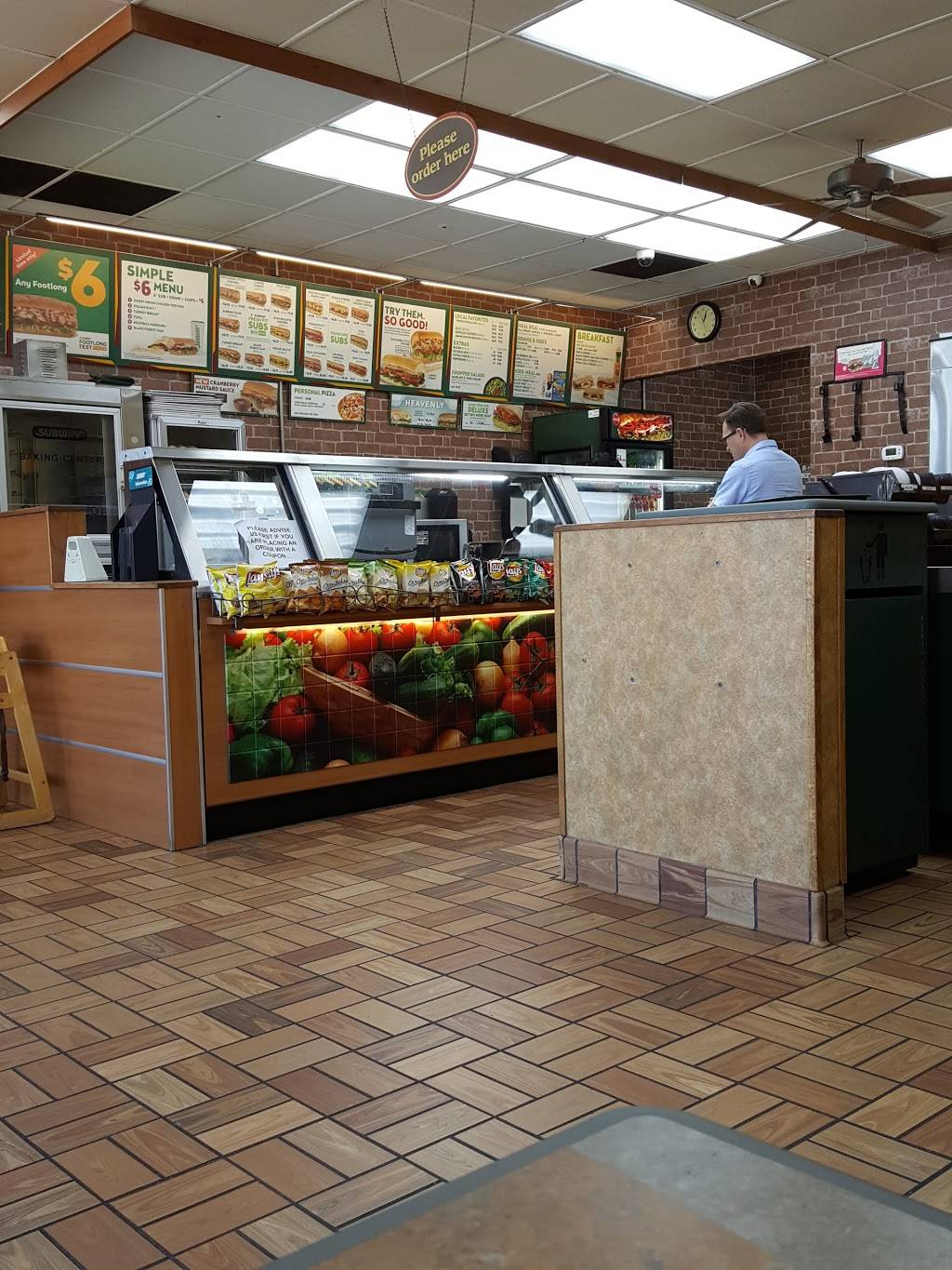 Subway | restaurant | 16318 US-19, Cross City, FL 32628, USA | 3524980405 OR +1 352-498-0405