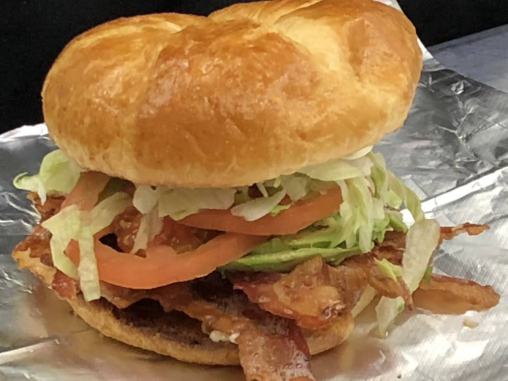 AK Deli | restaurant | 3615 Wyoming Blvd NE, Albuquerque, NM 87111, USA | 5056394249 OR +1 505-639-4249