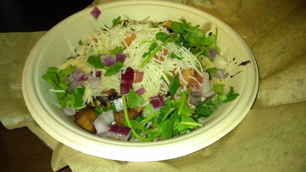 QDOBA Mexican Eats | restaurant | 42967 Woodward Ave, Bloomfield Twp, MI 48304, USA | 2488741876 OR +1 248-874-1876