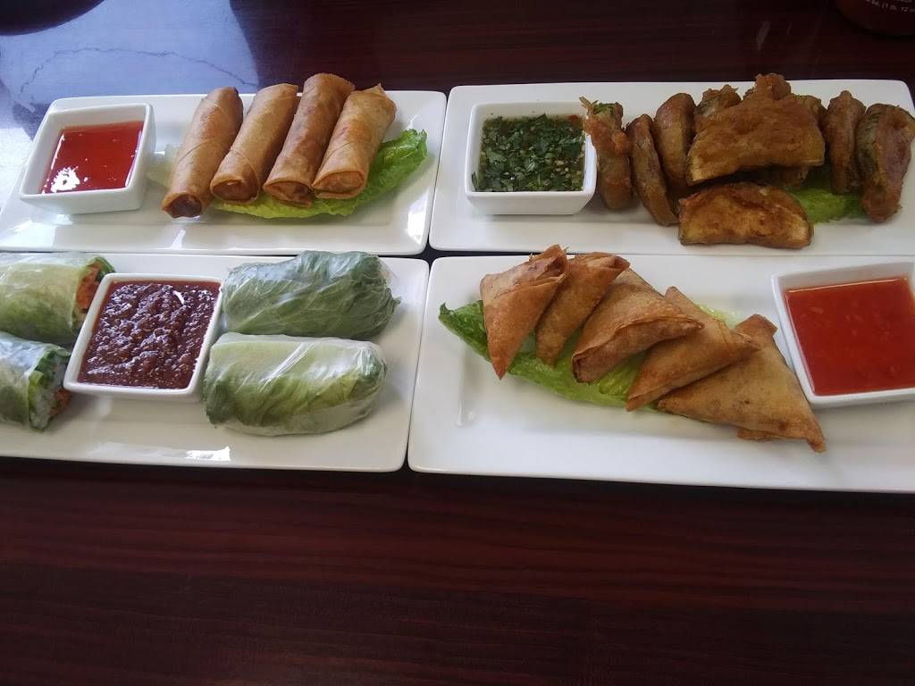 Blessing Thai Restaurant | restaurant | 4451 N 26th St Suite #800, Lincoln, NE 68521, USA | 4027429997 OR +1 402-742-9997