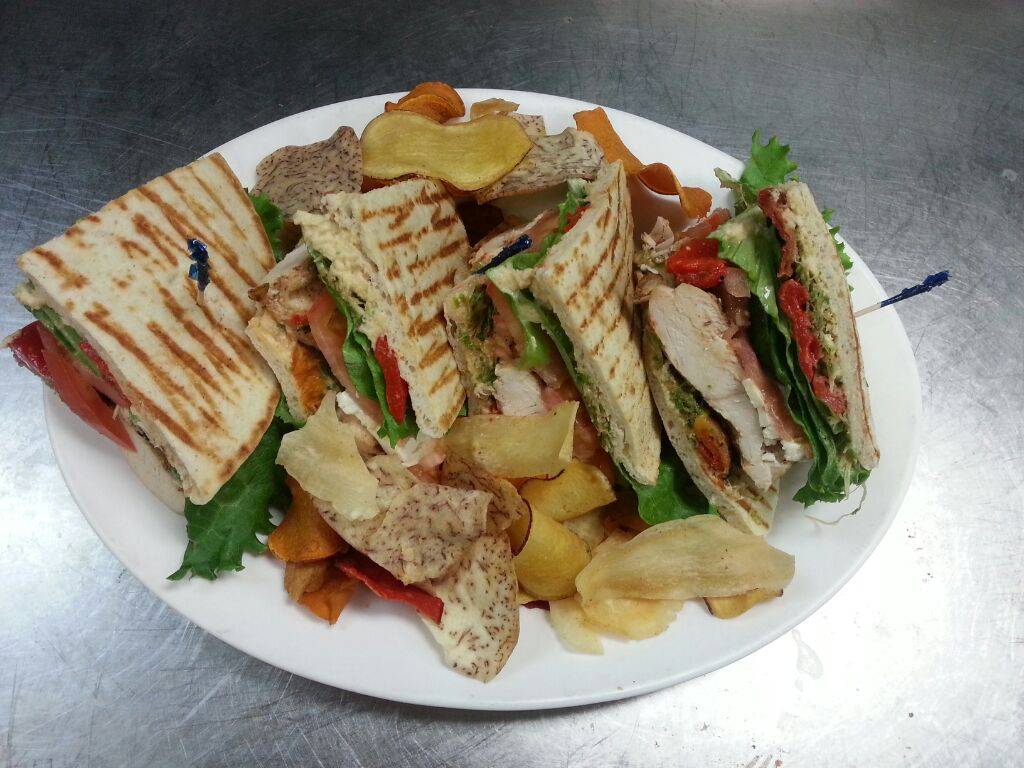 Omega Diner & Cafe | restaurant | 1337 US-1, North Brunswick Township, NJ 08902, USA | 7327452628 OR +1 732-745-2628