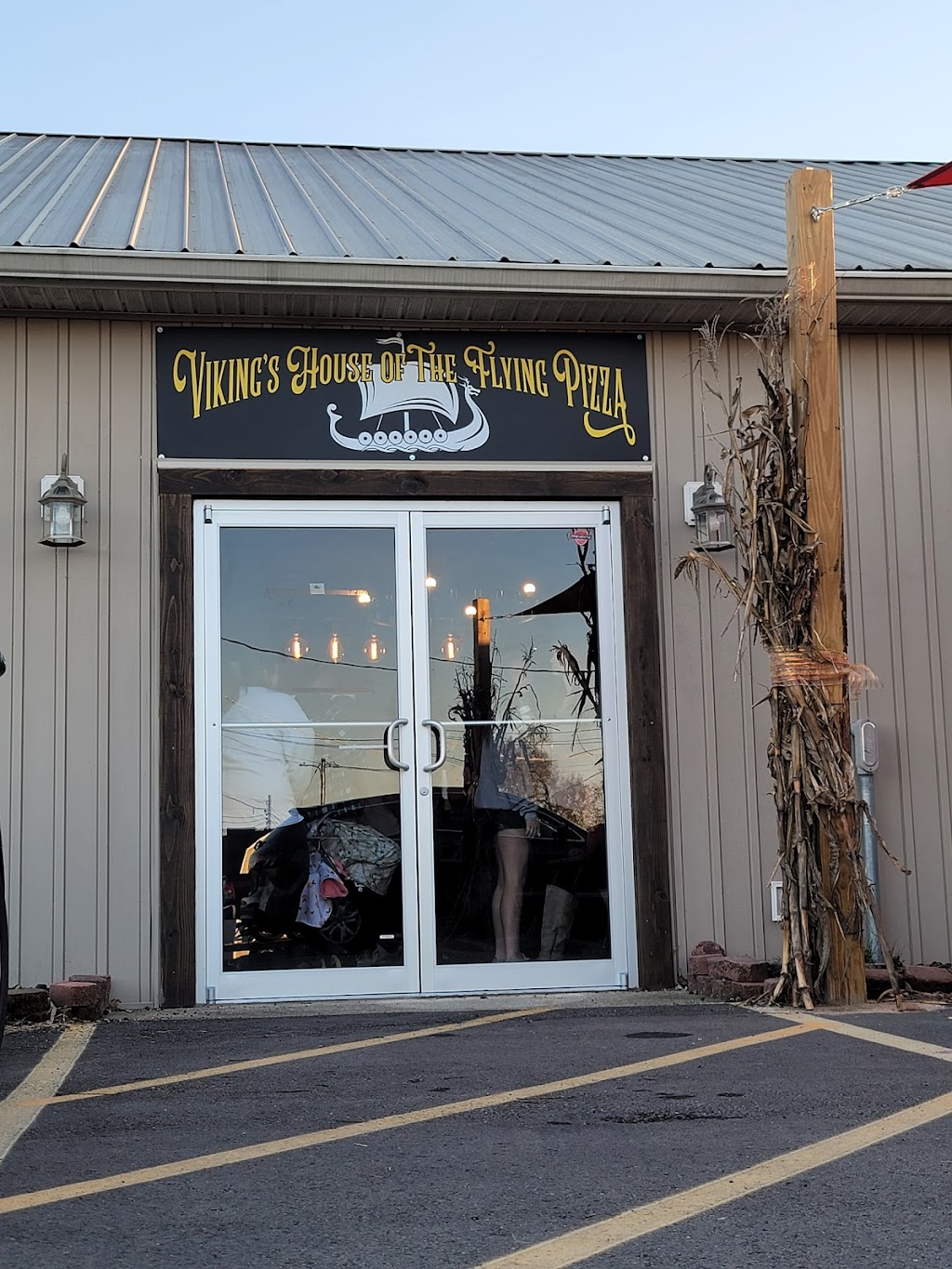 Viking Pizza Company - Chapel Hill | restaurant | 4384 Nashville Hwy, Chapel Hill, TN 37034, USA | 9313643900 OR +1 931-364-3900