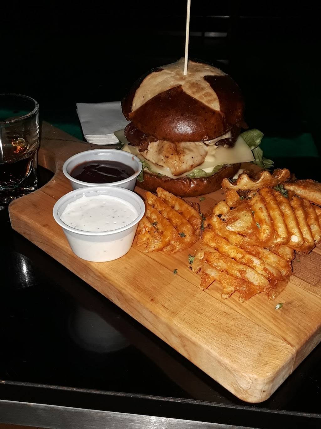 East End Restaurant | restaurant | 1222, 1330 Old River Rd, Cleveland, OH 44113, USA | 2167859996 OR +1 216-785-9996