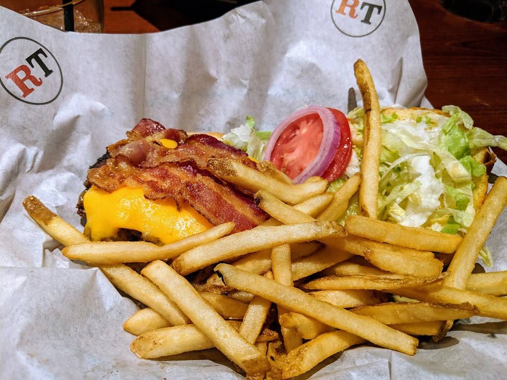 Ruby Tuesday | restaurant | 58 Stephen King Dr, Augusta, ME 04330, USA | 2076238710 OR +1 207-623-8710