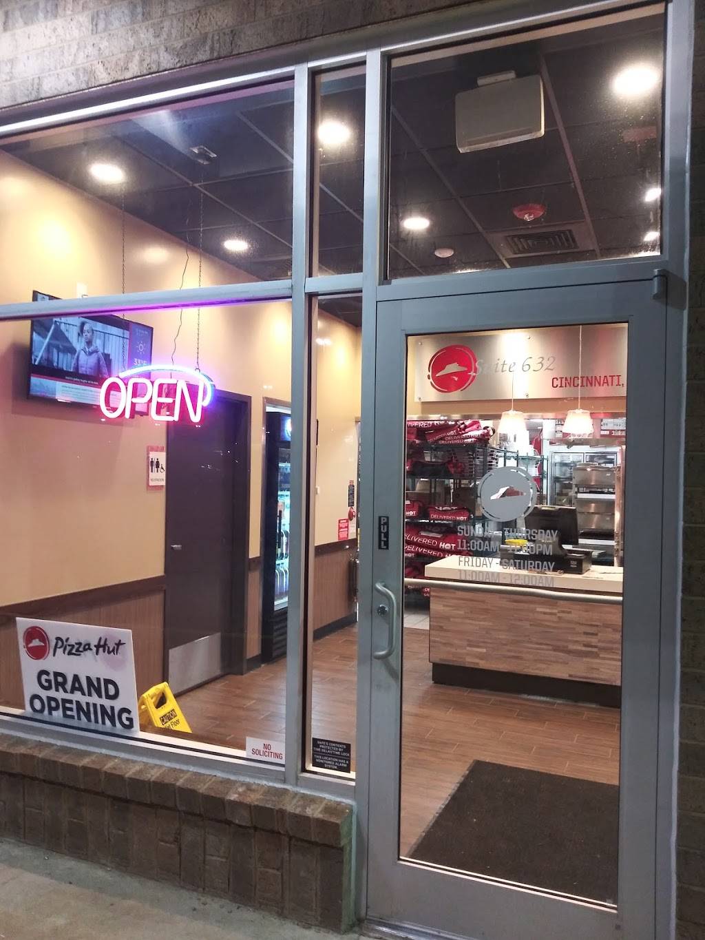 Pizza Hut | restaurant | 4530 Eastgate Blvd, Cincinnati, OH 45245, USA | 5137251555 OR +1 513-725-1555