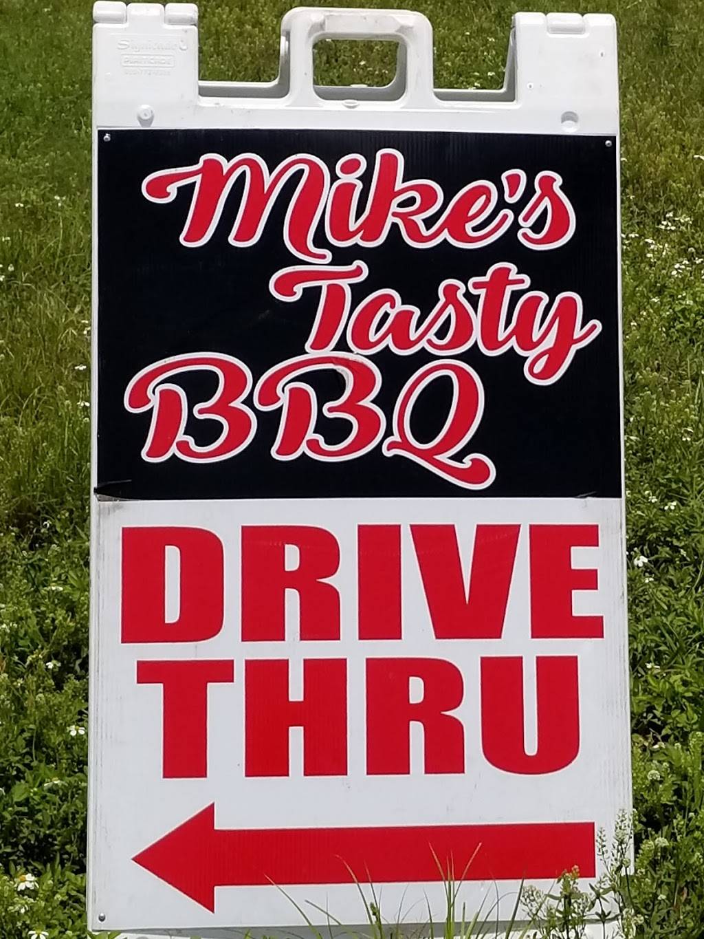 Mikes Tasty BBQ | restaurant | 1554-1596 Limit Ave, Mt Dora, FL 32757, USA | 3529883859 OR +1 352-988-3859