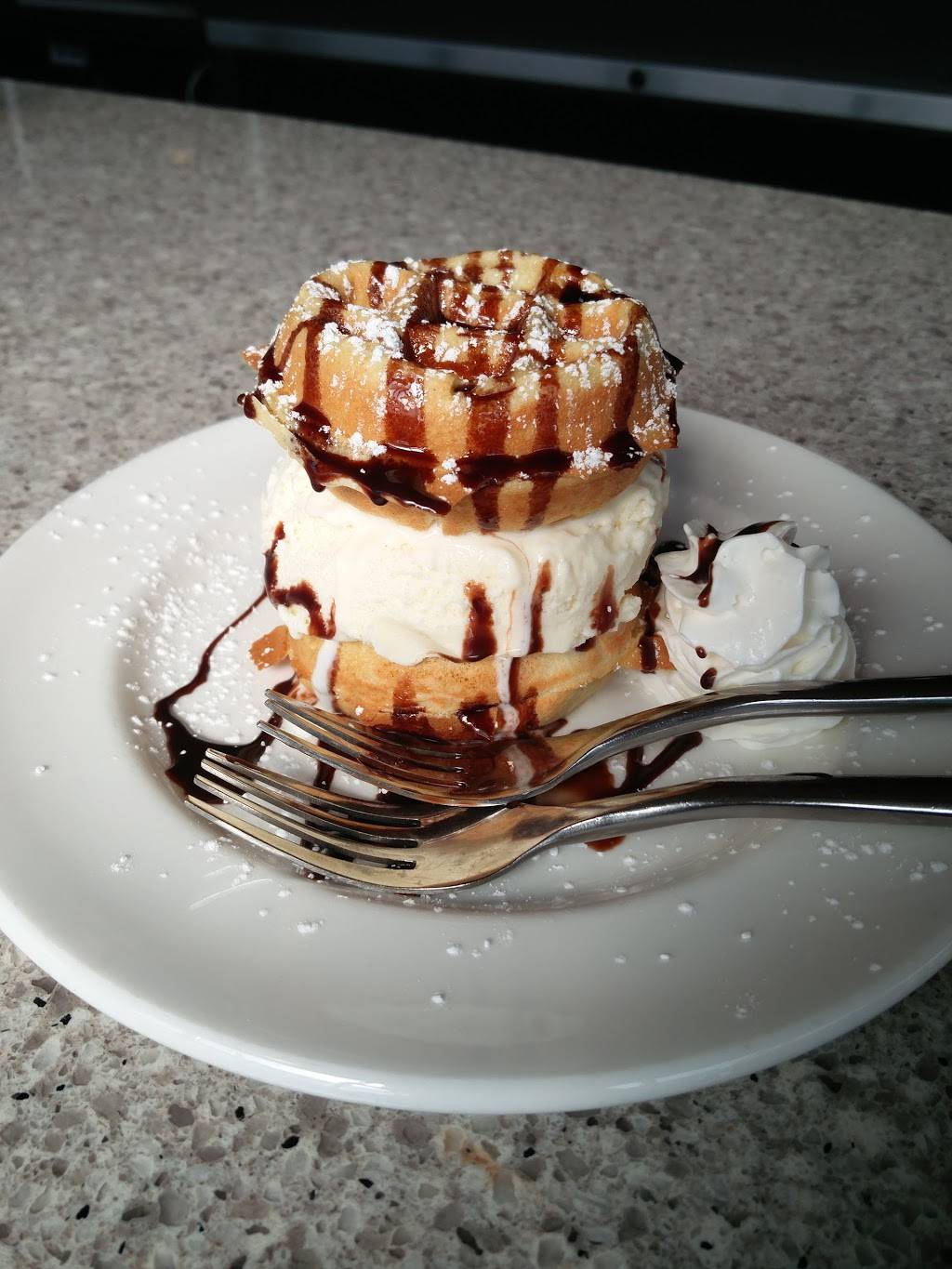 JCs Grillhouse | restaurant | 1500 Matheson Blvd, Mississauga, ON L4W 3Z4, Canada | 9052322200 OR +1 905-232-2200