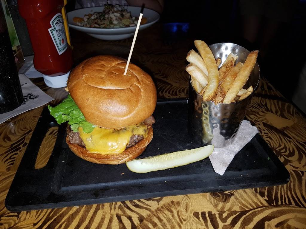 Rainforest Cafe | restaurant | 505 Rain Forest Rd, Lake Buena Vista, FL 32830, USA | 4079389100 OR +1 407-938-9100