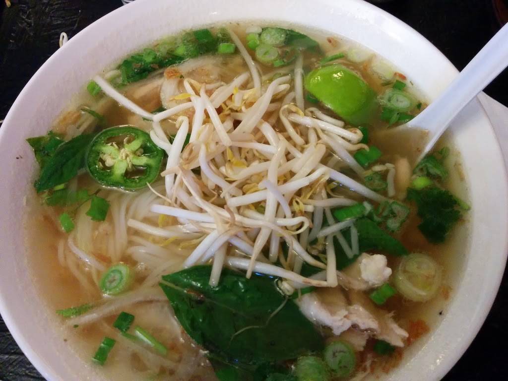 Saigon Avenue | restaurant | 110 E Lemon Ave, Monrovia, CA 91016, USA | 6264713588 OR +1 626-471-3588