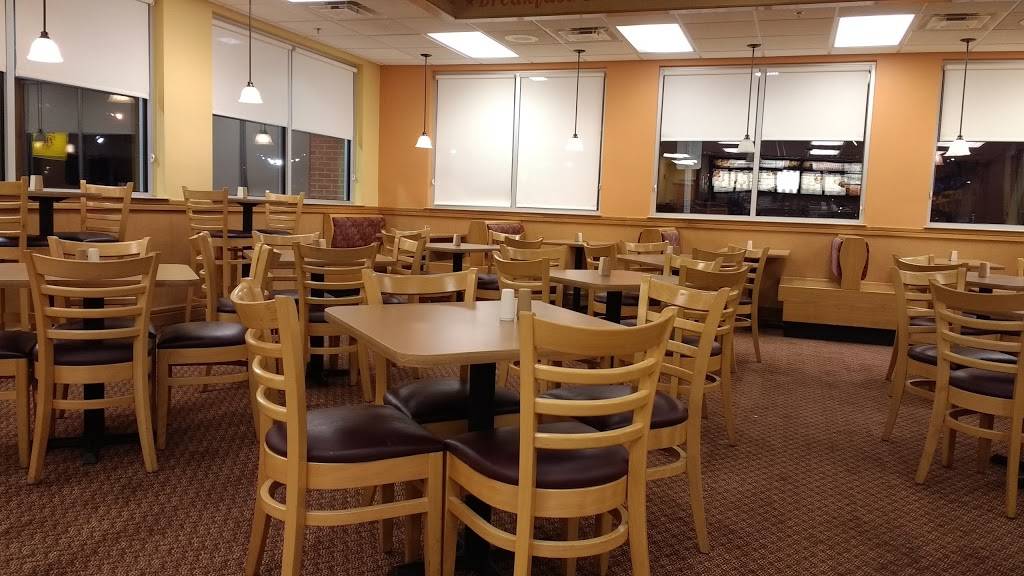 Bojangles Famous Chicken n Biscuits | restaurant | 3801 Western Ave, Knoxville, TN 37921, USA | 8655226741 OR +1 865-522-6741