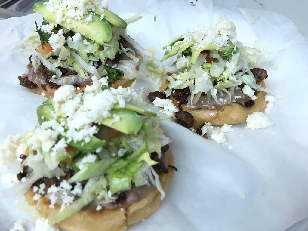 Lakeside Restaurant | restaurant | 13174 TX-198, Mabank, TX 75156, USA | 9034514400 OR +1 903-451-4400