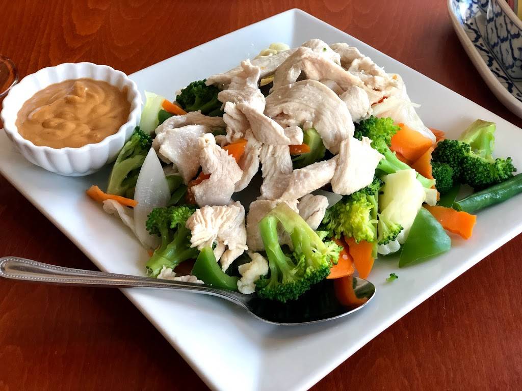 Bangkok Thai Cuisine | restaurant | 10 Court St, Plymouth, MA 02360, USA | 5087463299 OR +1 508-746-3299