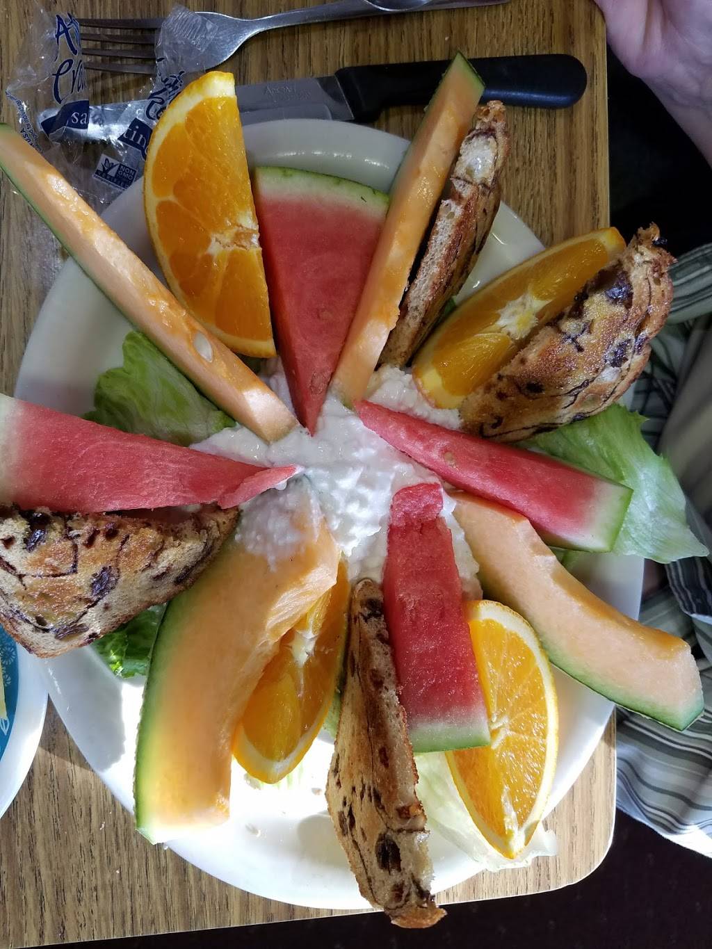 Riverside Café | restaurant | 706 S State St, South Whitley, IN 46787, USA | 2607234474 OR +1 260-723-4474