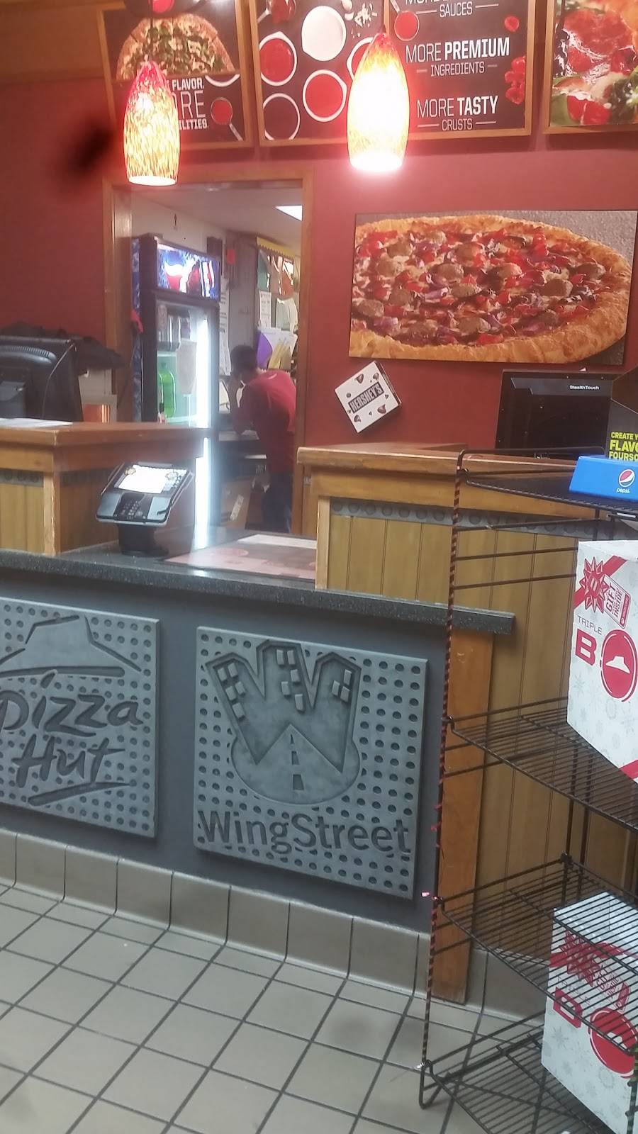 Pizza Hut | restaurant | 1944 FL-60 #304, Valrico, FL 33594, USA | 8136612040 OR +1 813-661-2040