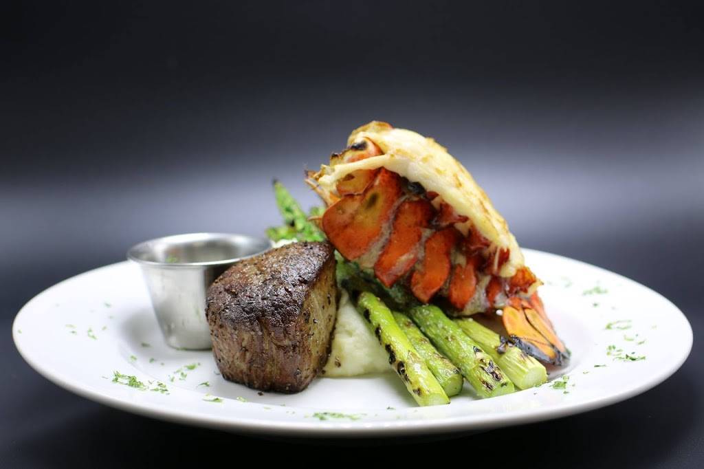 Big Fin Seafood Kitchen | restaurant | 8046 Via Dellagio Way Dellagio, Orlando, FL 32819, USA | 4076158888 OR +1 407-615-8888