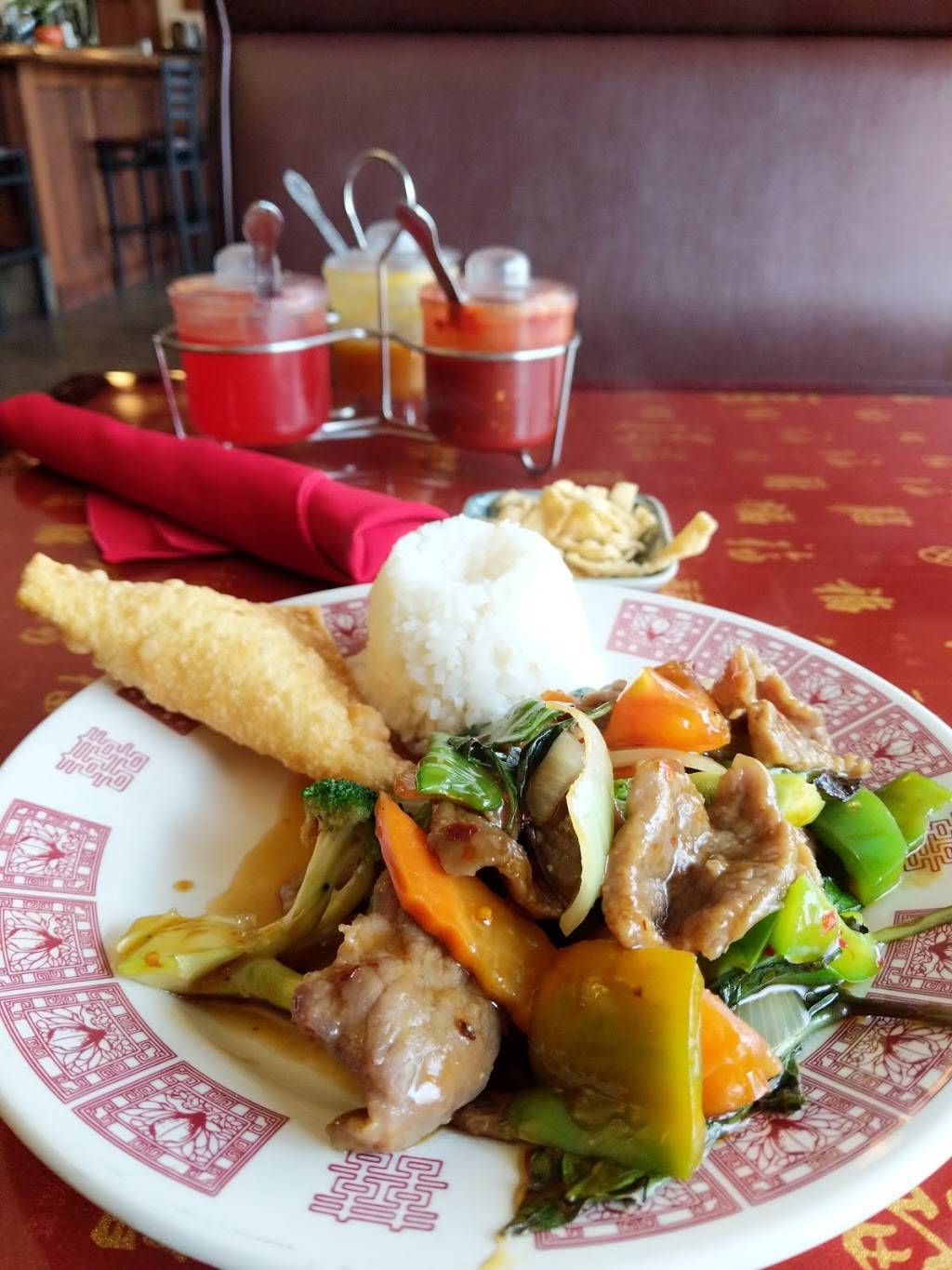 Oryza Asian Cuisine & Bar | restaurant | 5 Sturgis Corner Dr, Iowa City, IA 52246, USA | 3198000888 OR +1 319-800-0888