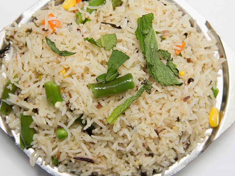 Saravanaa Bhavan | restaurant | Woodside Square, 1571 Sandhurst Cir Unit 153, Scarborough, ON M1V 1V2, Canada | 4162937755 OR +1 416-293-7755