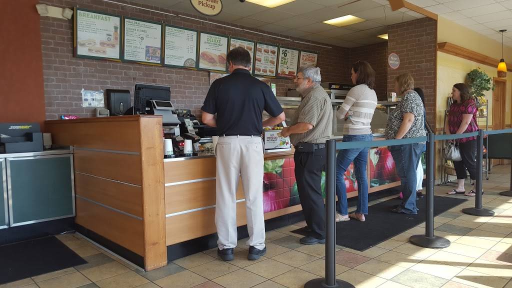 Subway | restaurant | 2241 Crowne Point Pl #800, Sharonville, OH 45241, USA | 5137727250 OR +1 513-772-7250