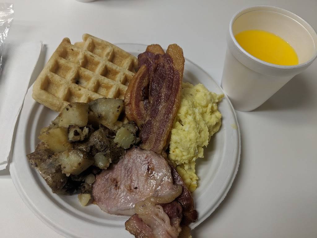 Dn’D Family Farms The Smoky Pig | restaurant | 8495 Woodbury Pike, Hollidaysburg, PA 16648, USA | 8143175234 OR +1 814-317-5234