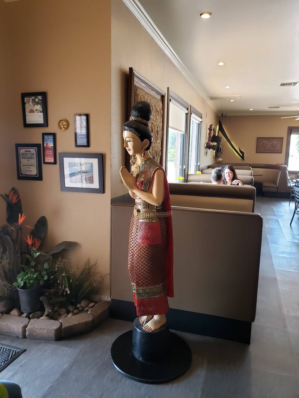 Thai Rama | restaurant | 1221 W Camelback Rd, Phoenix, AZ 85013, USA | 6022851123 OR +1 602-285-1123