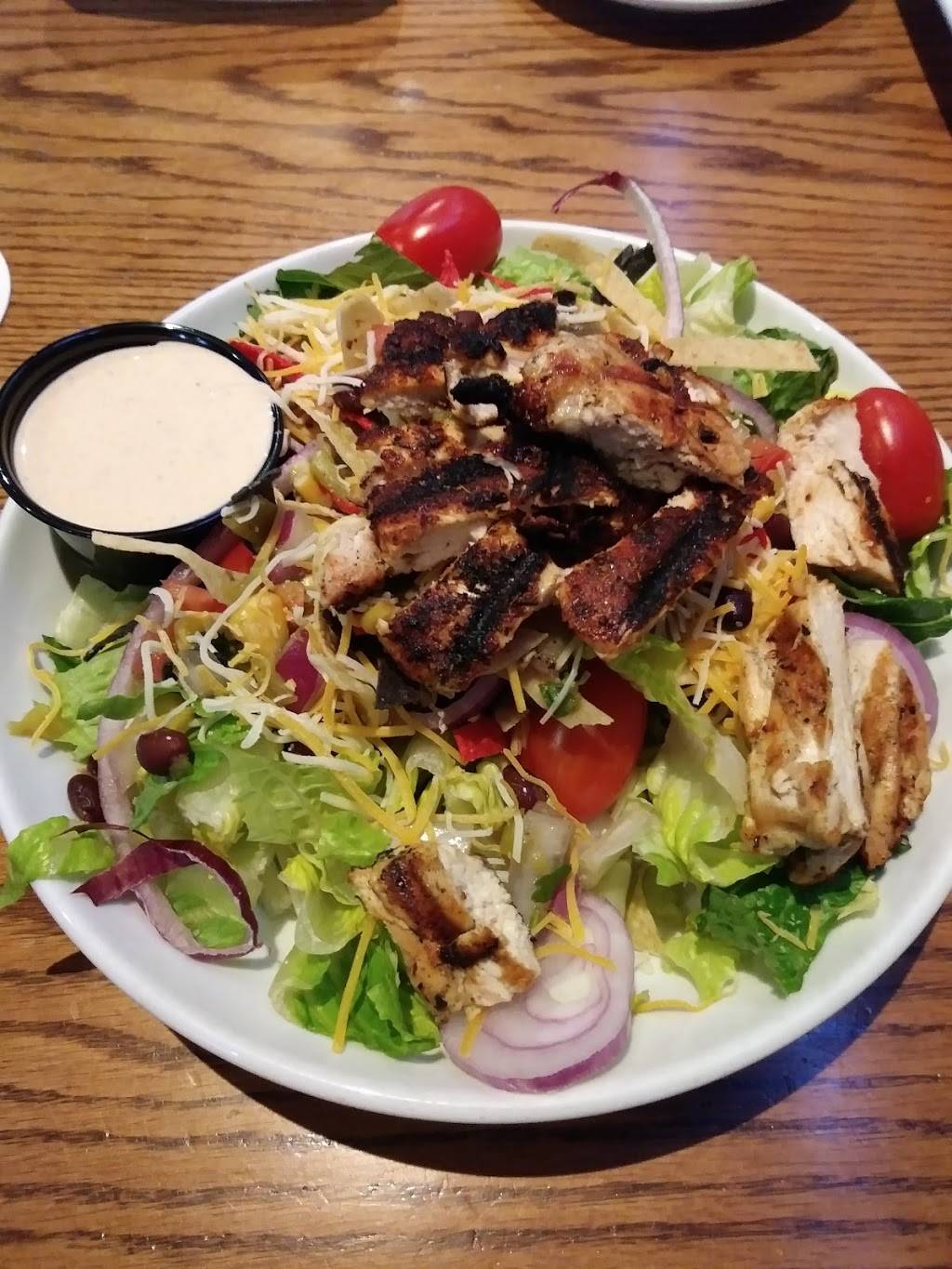 Peppinos Sports Grille & Pizzeria | restaurant | 1515 Eastport Dr, Grand Rapids, MI 49508, USA | 6165548880 OR +1 616-554-8880