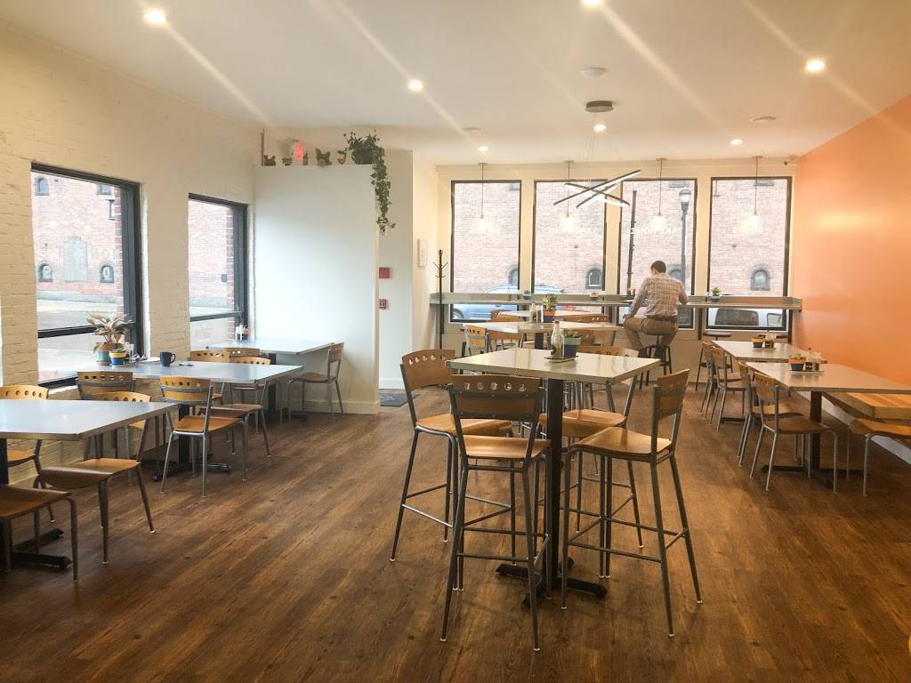 Dizzy Birds Rotisserie | restaurant | 65 Main St, Biddeford, ME 04005, USA | 2074947089 OR +1 207-494-7089