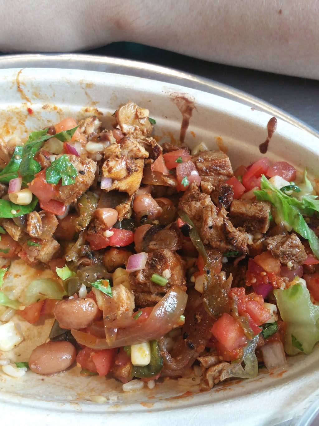 Chipotle Mexican Grill | restaurant | 5420 Southpoint Plaza Way, Fredericksburg, VA 22407, USA | 5407106040 OR +1 540-710-6040