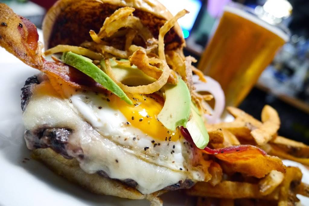 Dudleys Restaurant & Bar | restaurant | 19 Merrimack St, Lowell, MA 01852, USA | 8572531389 OR +1 857-253-1389