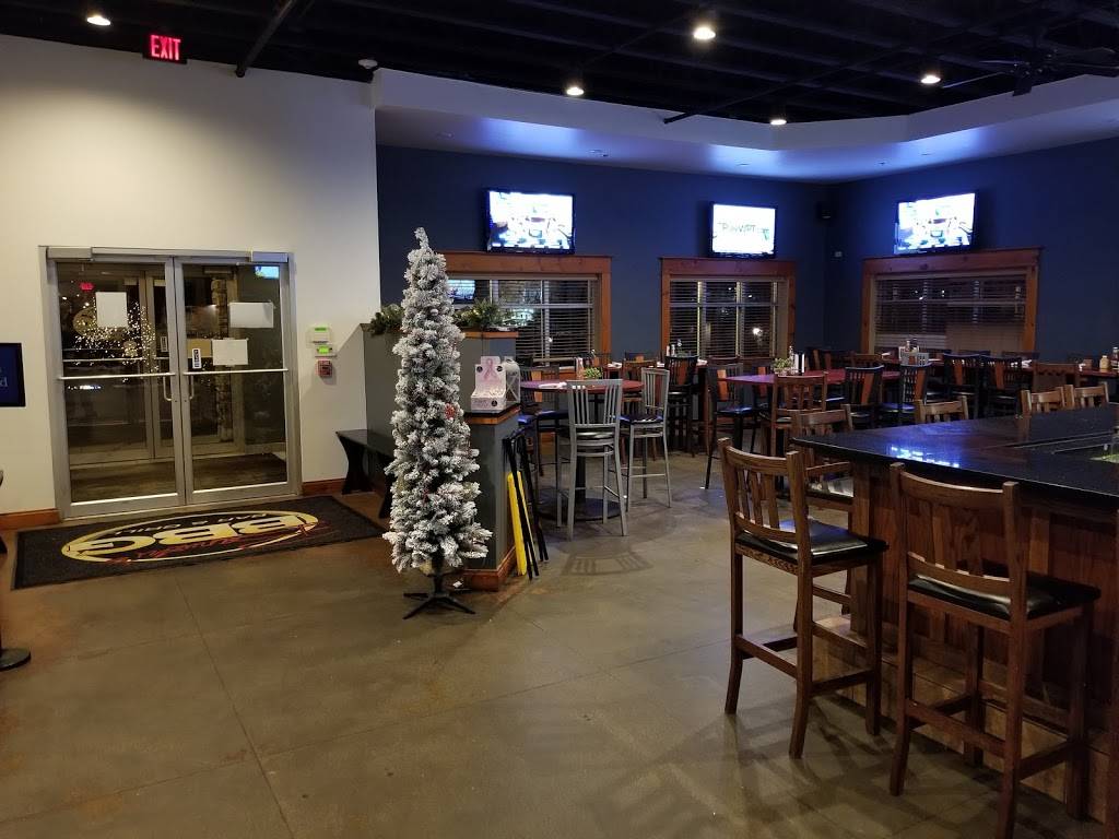 Banushis Bar & Grill | restaurant | 800 Nygaard St, Stoughton, WI 53589, USA | 6088733700 OR +1 608-873-3700