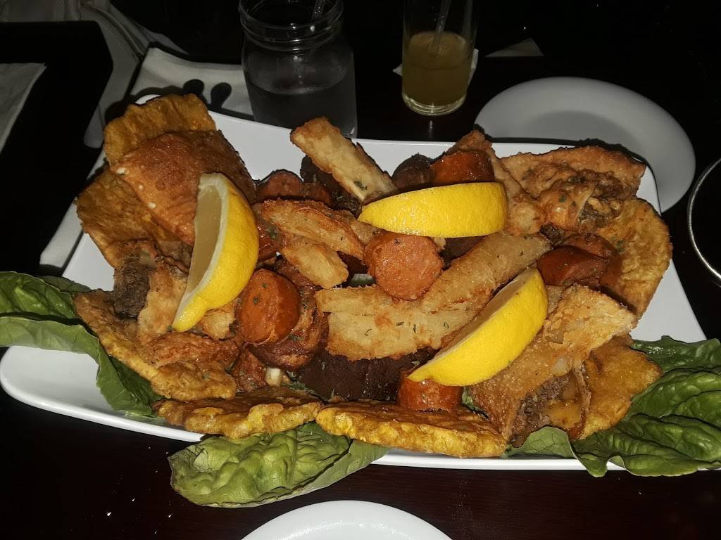 Latin Kitchen | restaurant | 3841 E Tremont Ave, The Bronx, NY 10465, USA | 7188925000 OR +1 718-892-5000