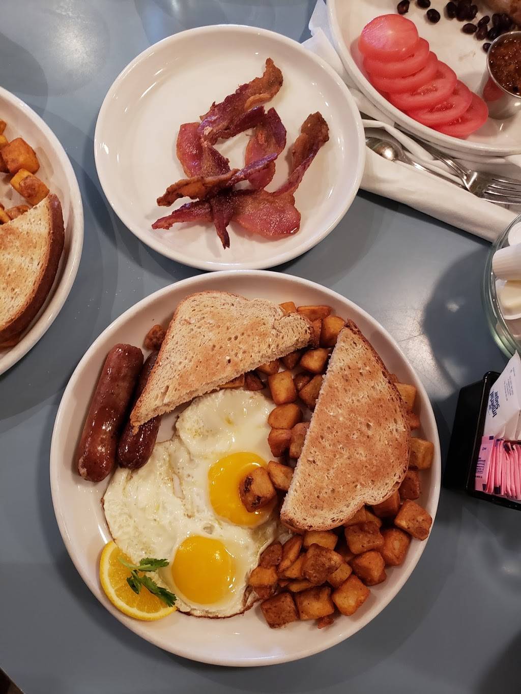 Barnabys Cafe | restaurant | 604 Fairview St, Houston, TX 77006, USA | 7135220106 OR +1 713-522-0106