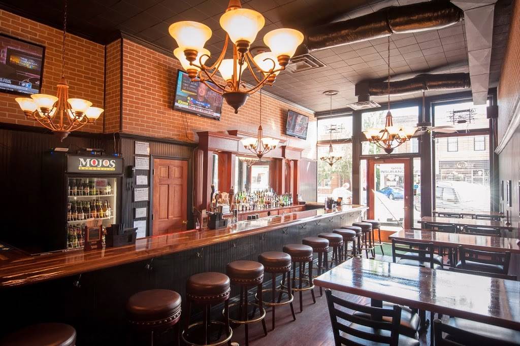 Mojos Bar & Grille | restaurant | 109 E Main St, Troy, OH 45373, USA | 9375529172 OR +1 937-552-9172