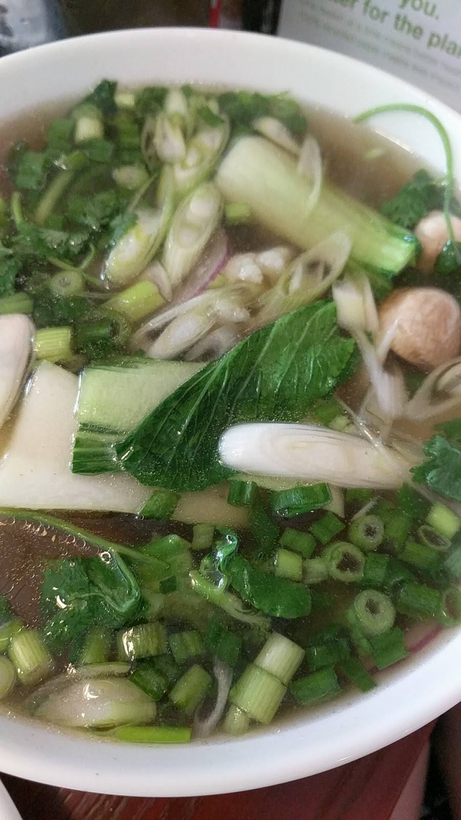 Le Pho | restaurant | 5966 Zebulon Rd, Macon, GA 31210, USA | 4782542611 OR +1 478-254-2611