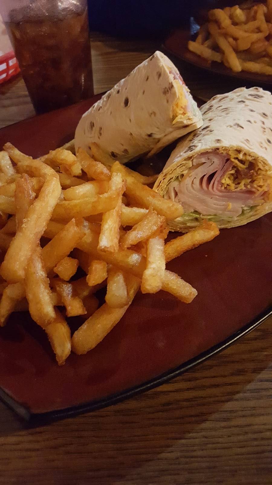 Dollys Bar & Grill | restaurant | 109 Pine St, Auburn, IA 51433, USA | 7126882220 OR +1 712-688-2220